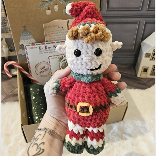 Lutin farceur père noel