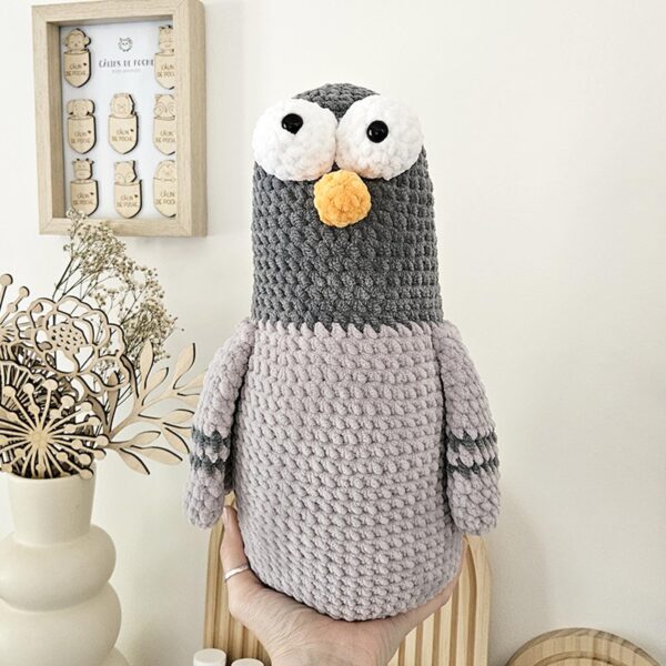 Peluche pigeon au crochet fait main