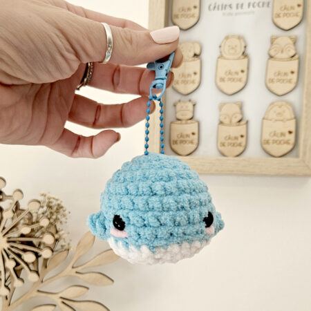 Peluche porte clé baleine au crochet fait main