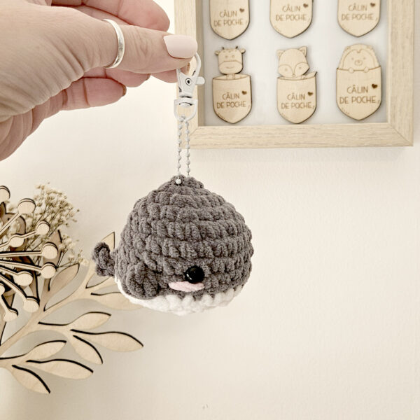 Peluche porte clé baleine au crochet fait main