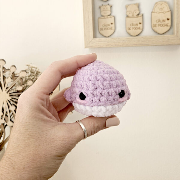 Peluche porte clé baleine au crochet fait main