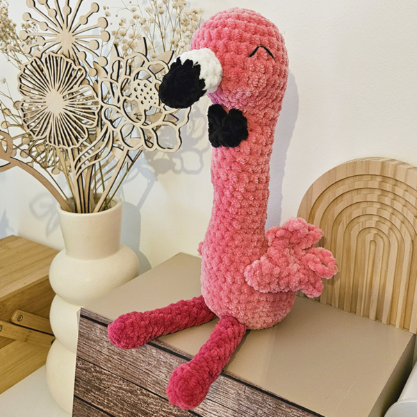 Peluche flamant rose au crochet fait main