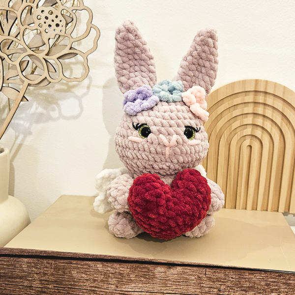 Peluche lapin amour au crochet fait main