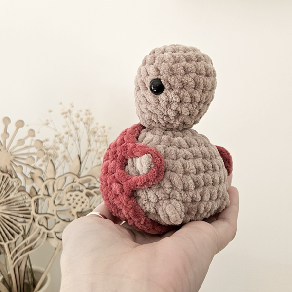 Peluche tortue fefesses mini au crochet fait main
