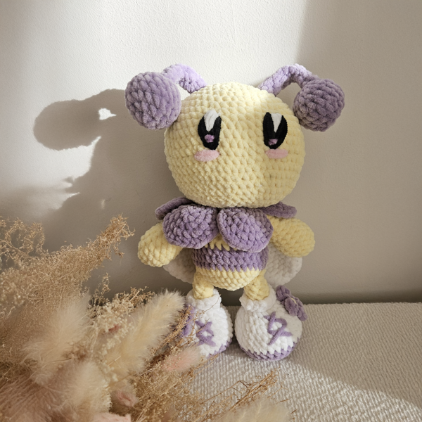 Peluche abeille au crochet fait main