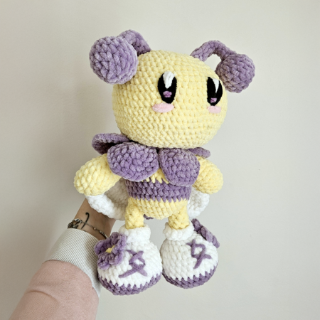 Peluche abeille au crochet fait main
