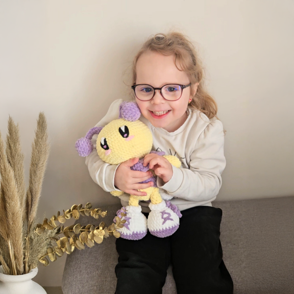 Peluche abeille au crochet fait main