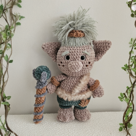 Peluche troll au crochet fait main