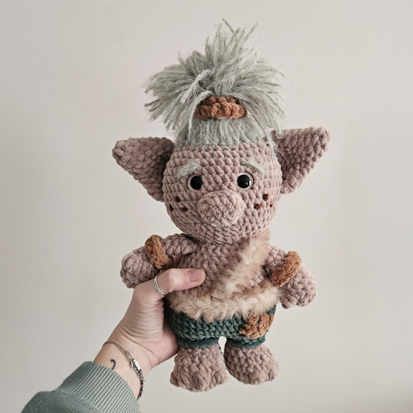 Peluche troll au crochet fait main