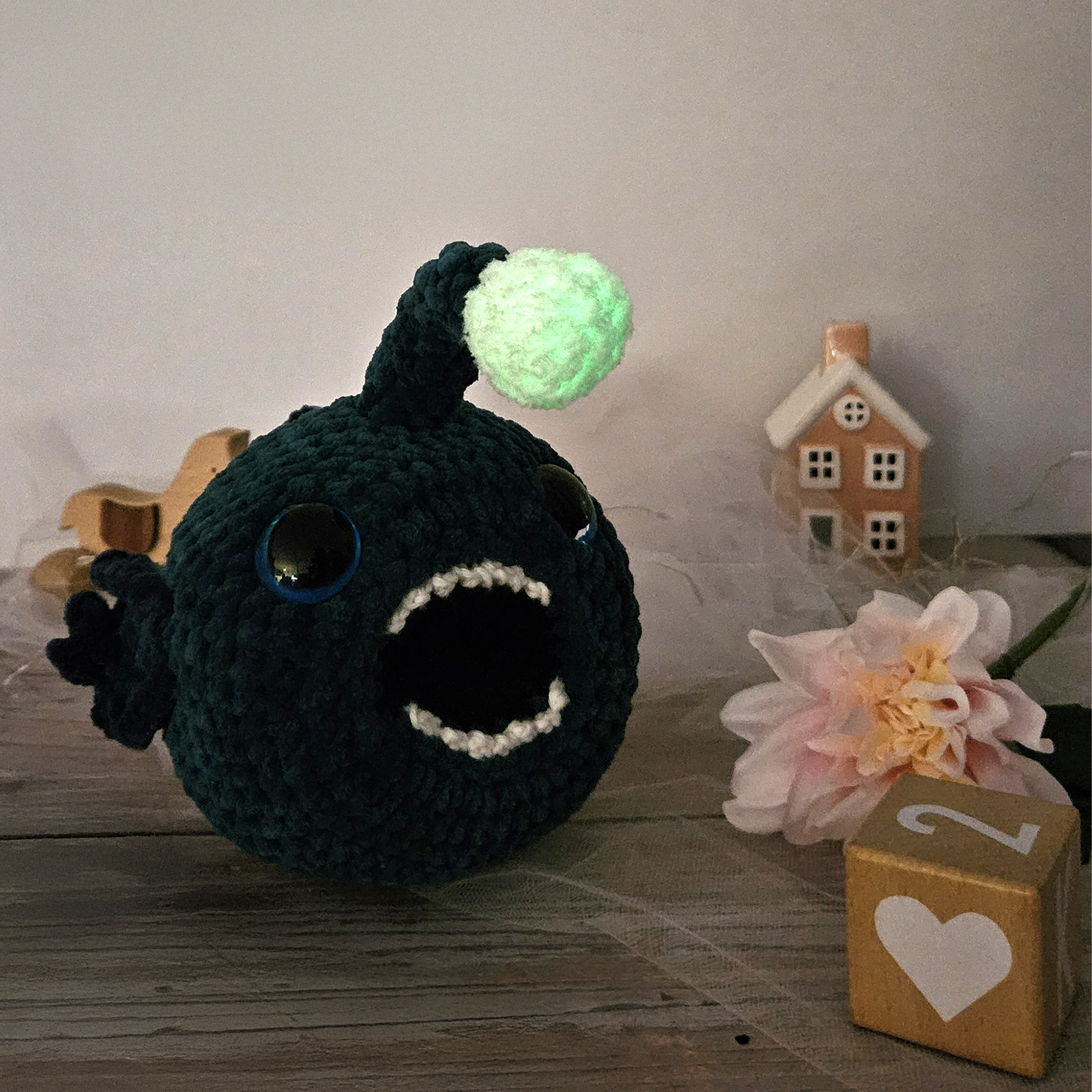 peluche-poisson-pecheur-crochet Peluche artisanale faite main