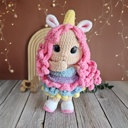 Peluche poupée licorne crochet fait main